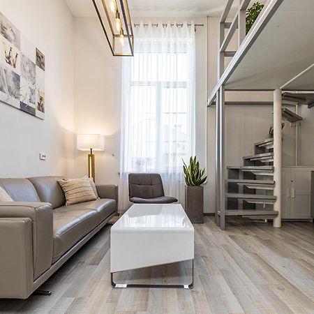 Loft Apartment In Klaipeda Oldtown Exterior photo